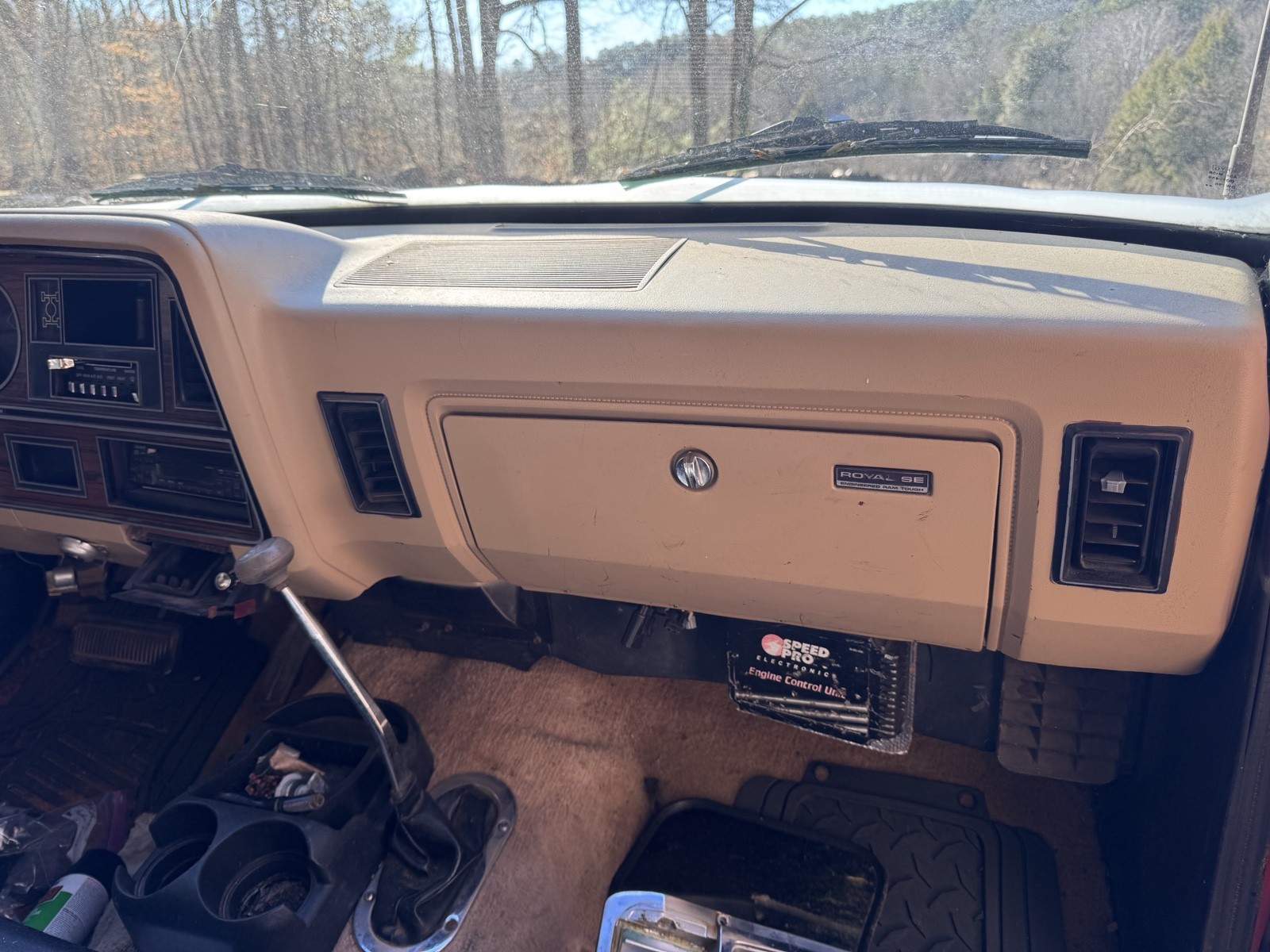 Dodge-Ram-2500-1984-9