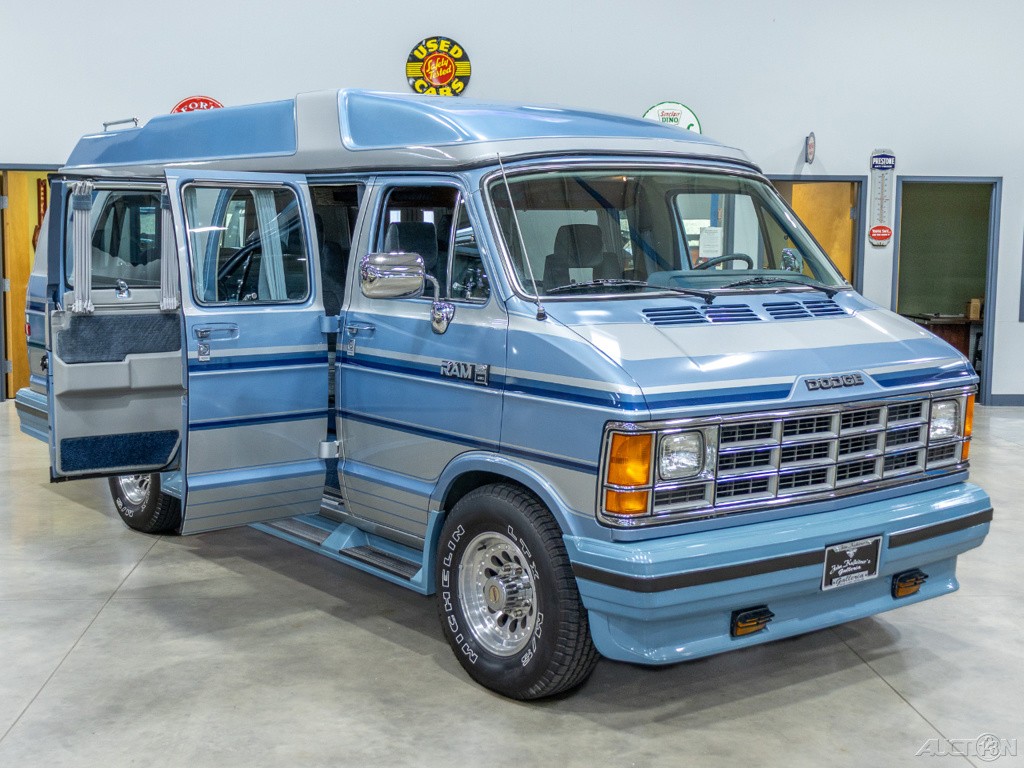 Dodge-Ram-Van-1988-Other-1