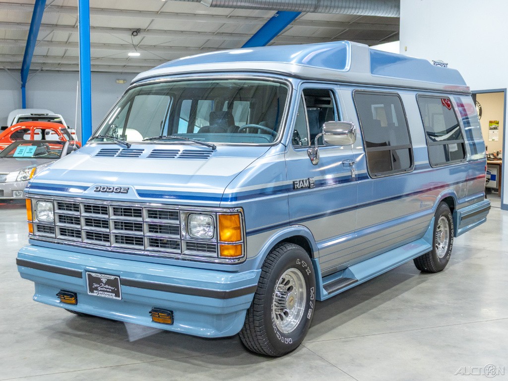 Dodge-Ram-Van-1988-Other-4