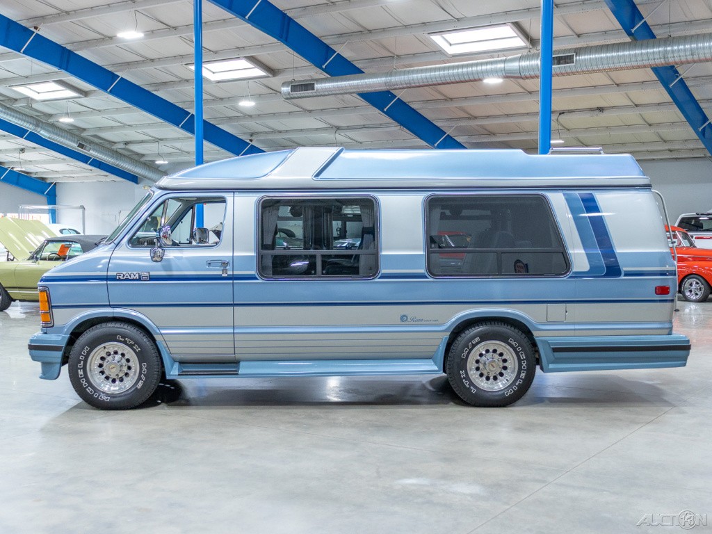 Dodge-Ram-Van-1988-Other-5