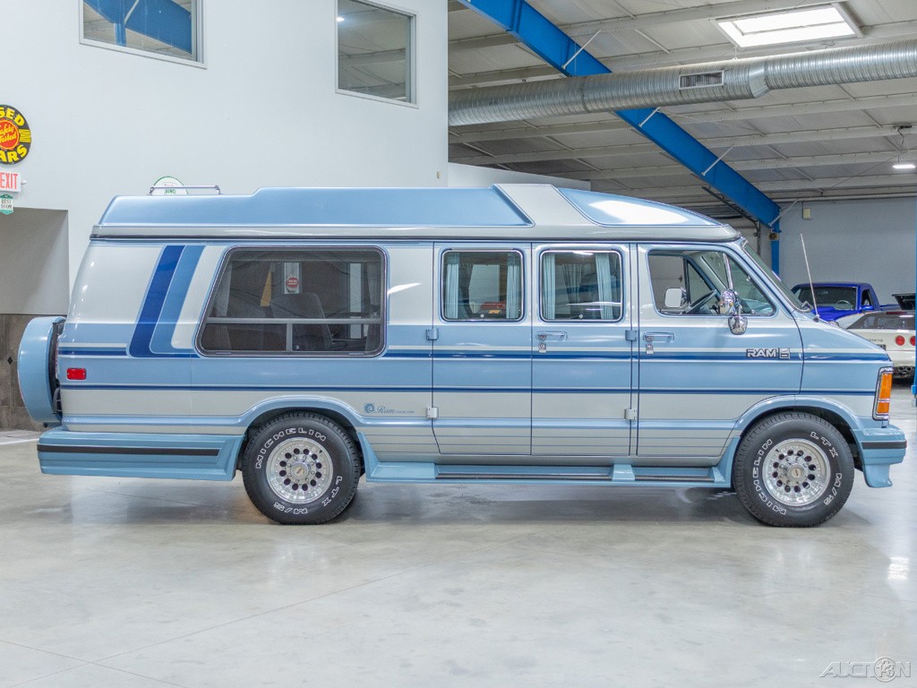 Dodge-Ram-Van-1988-Other-9