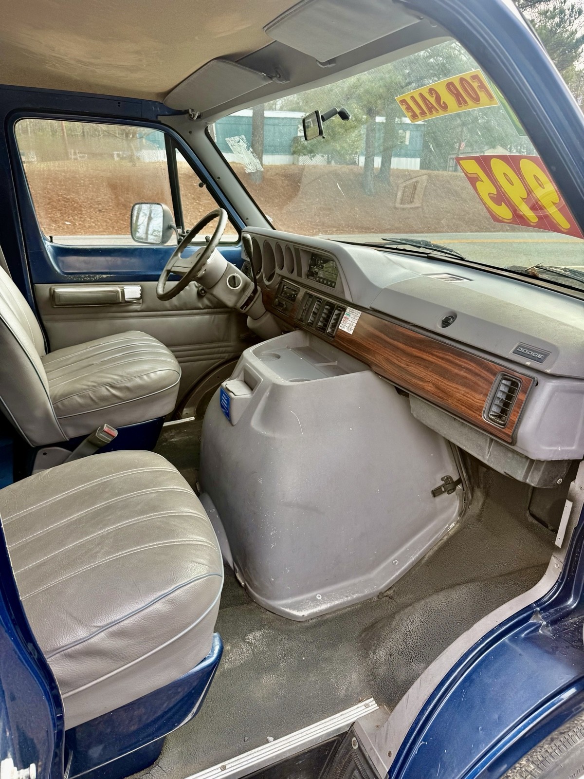 Dodge-Ram-Van-1994-10