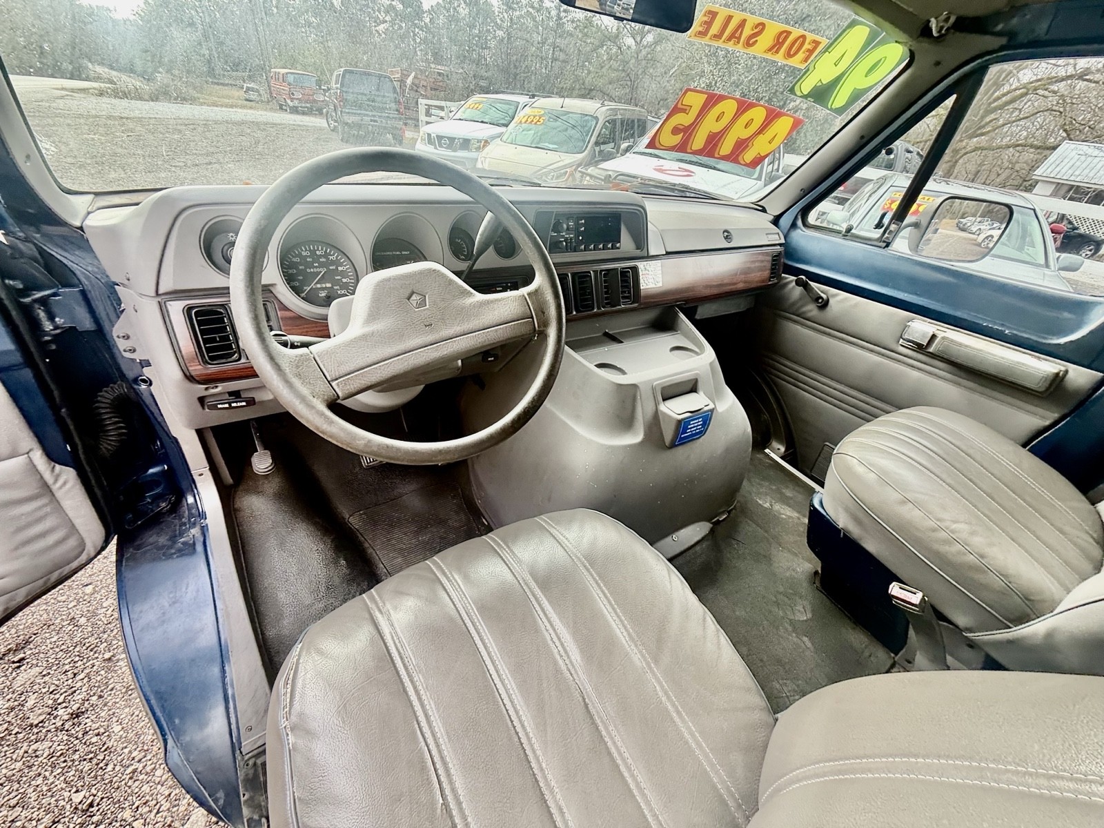 Dodge-Ram-Van-1994-12