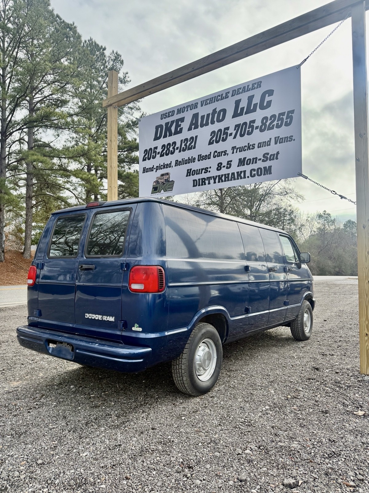 Dodge-Ram-Van-1994-2