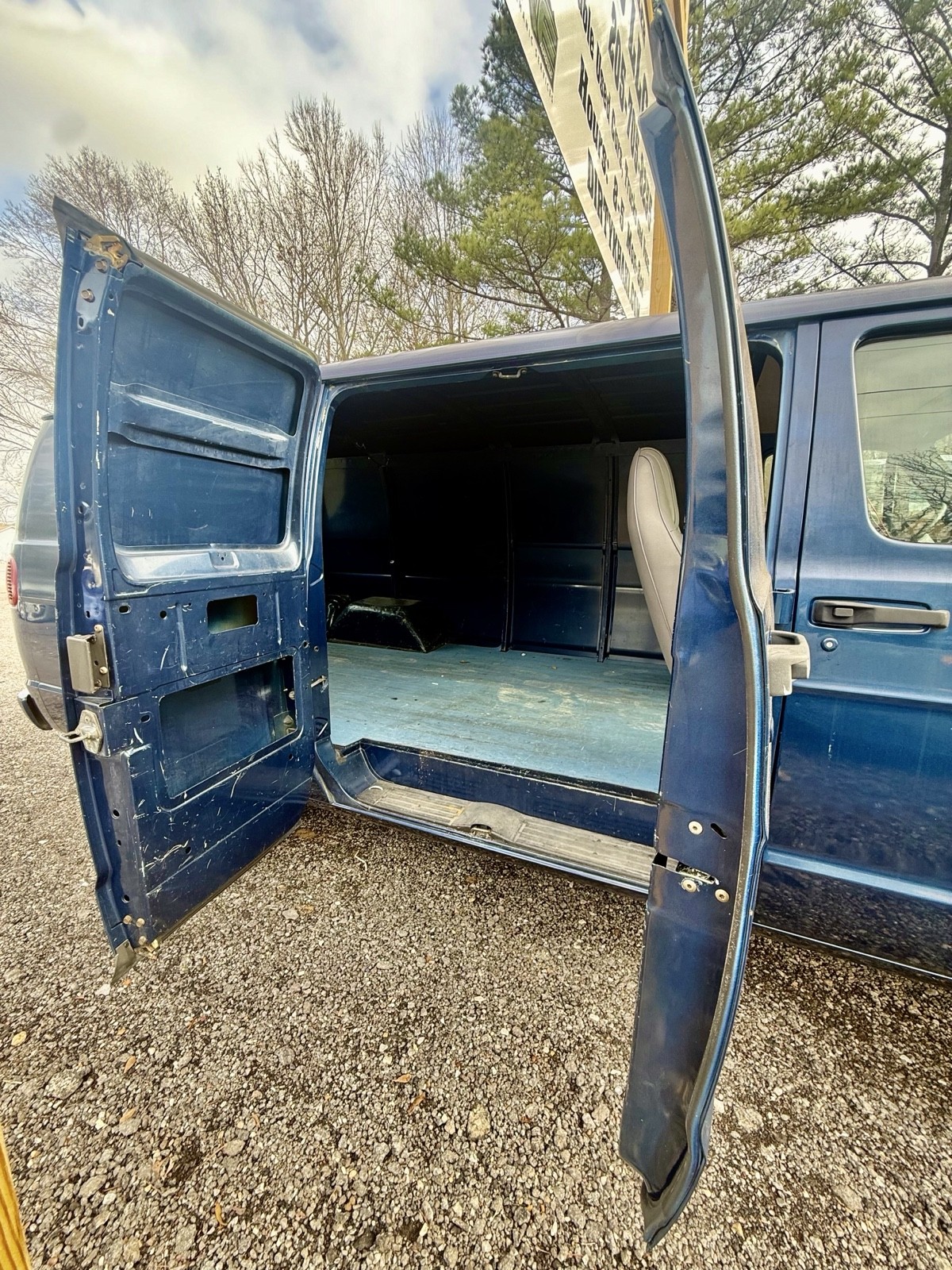 Dodge-Ram-Van-1994-4