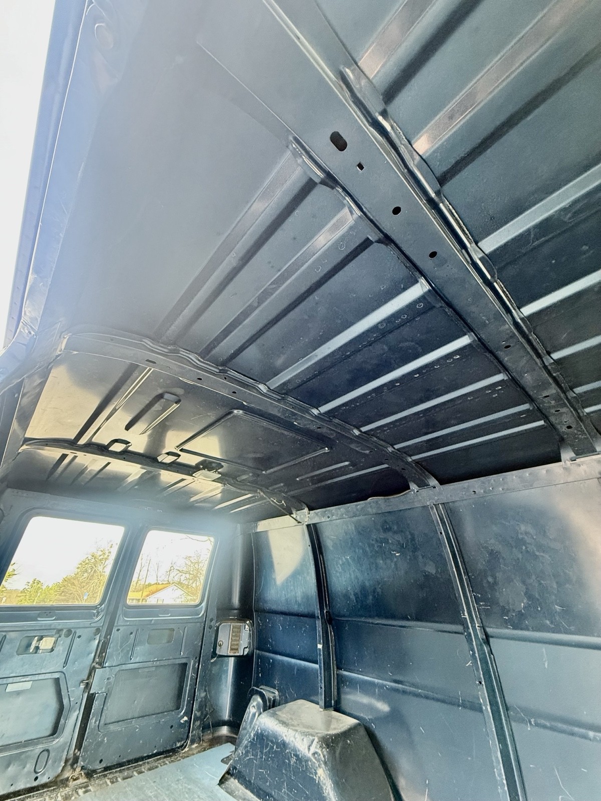 Dodge-Ram-Van-1994-5