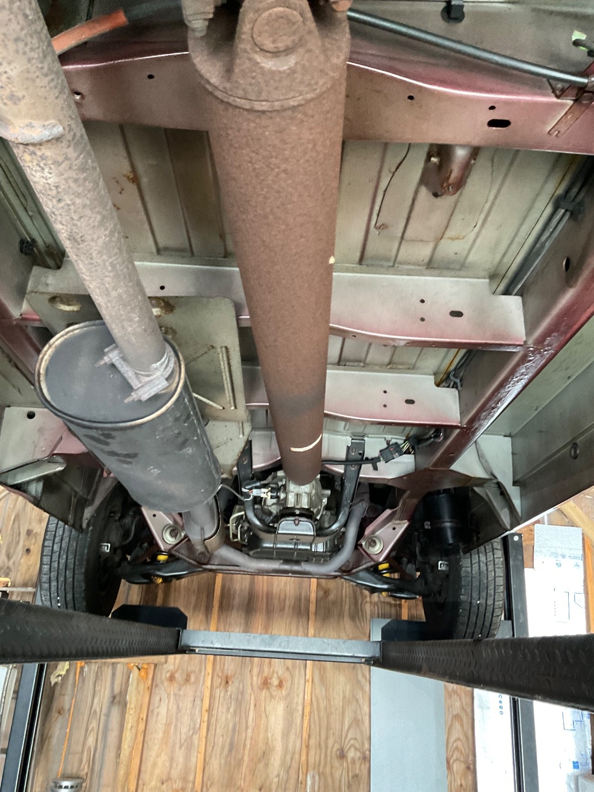 Dodge-Ram-Van-1996-Standard-Passenger-Van-10