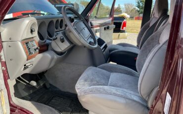 Dodge-Ram-Van-1996-Standard-Passenger-Van-3
