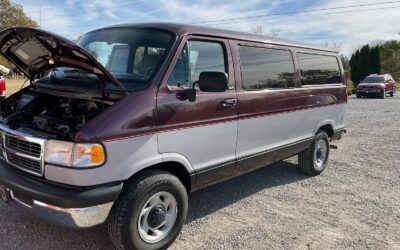 Dodge Ram Van 1996 Standard Passenger Van