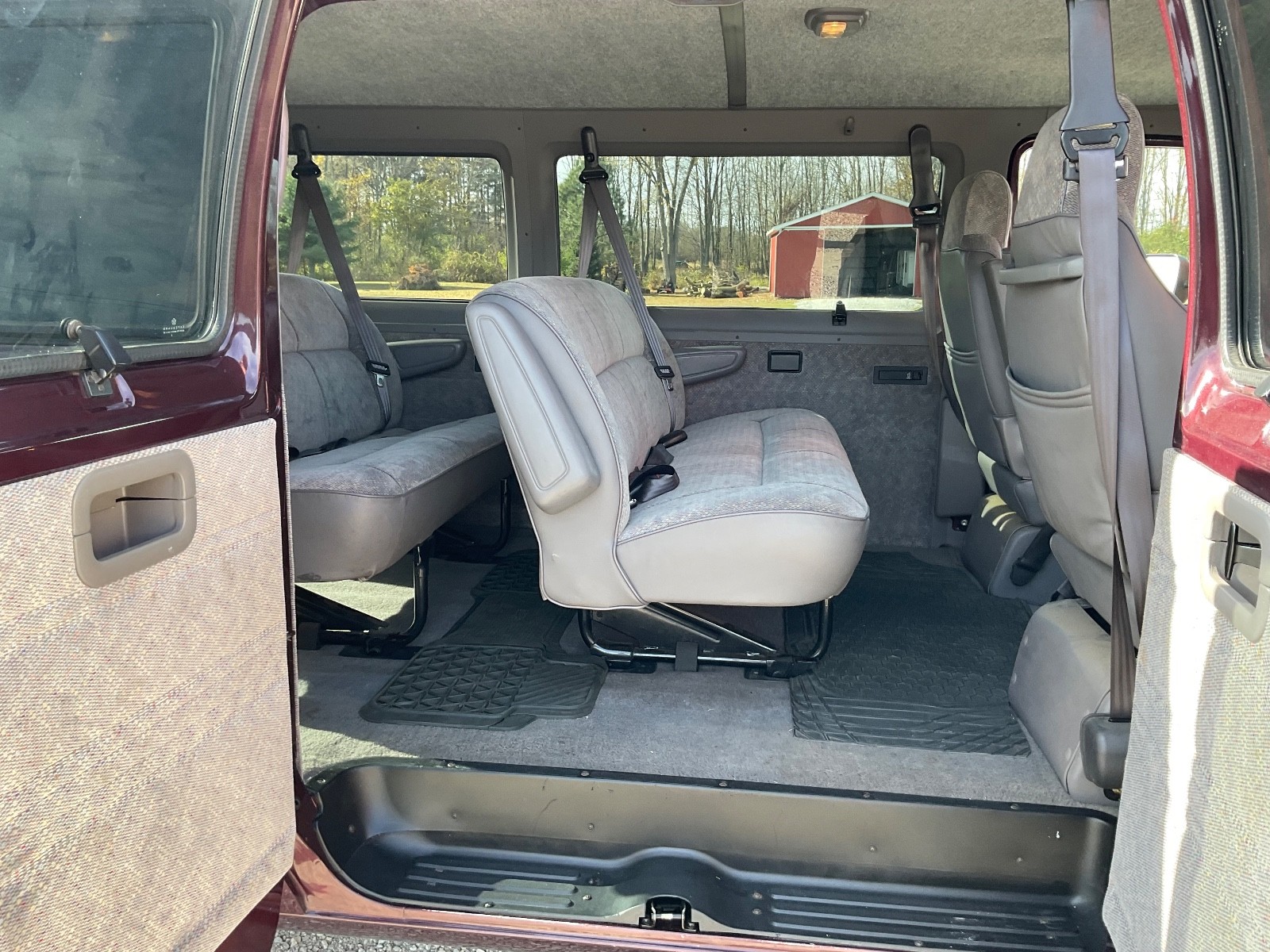 Dodge-Ram-Van-1996-Standard-Passenger-Van-7