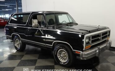 Dodge-Ramcharger-1986-SUV-13