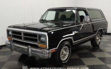 Dodge-Ramcharger-1986-SUV-17