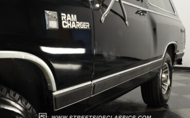 Dodge-Ramcharger-1986-SUV-21