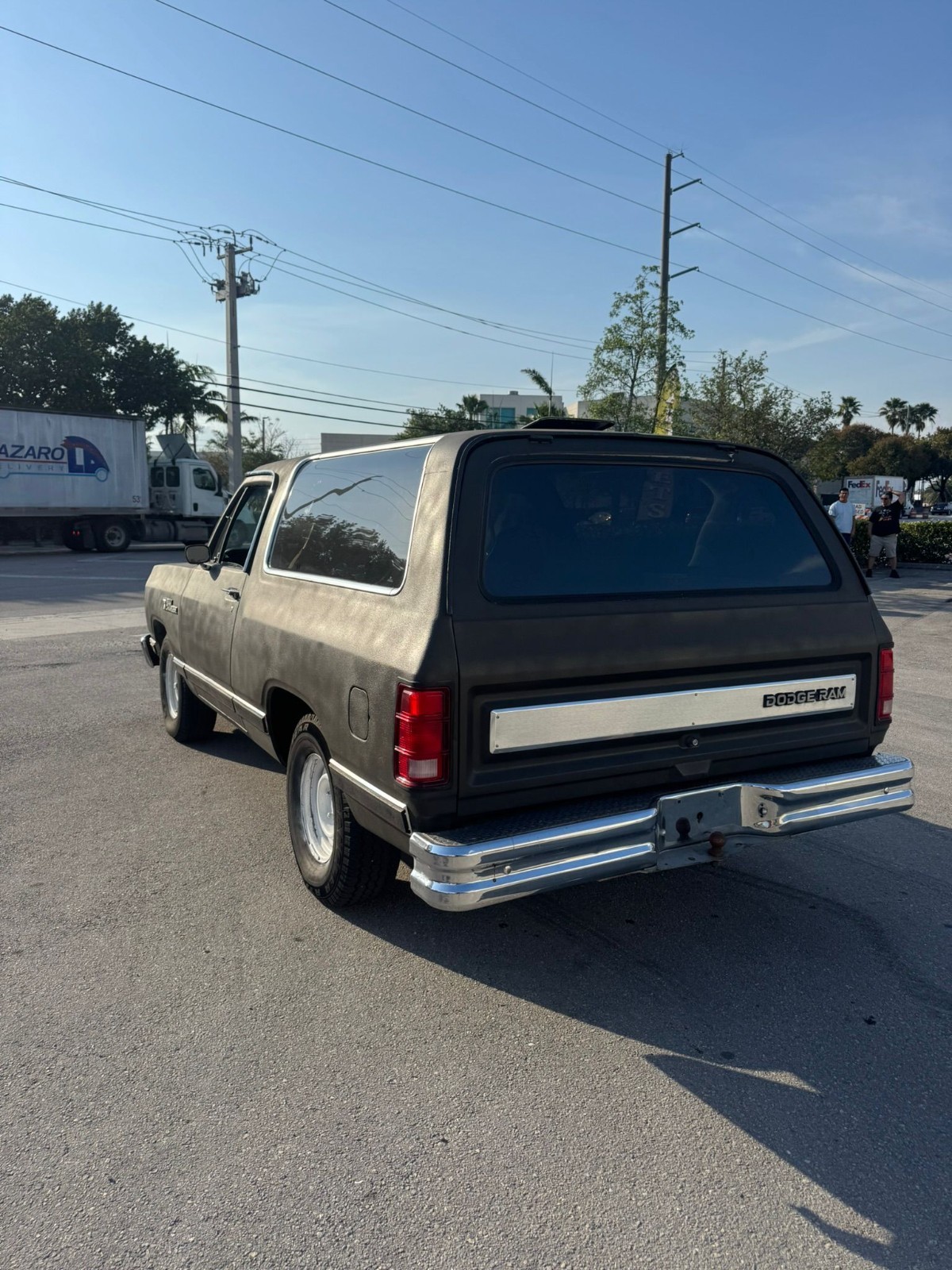 Dodge-Ramcharger-1988-SUV-3