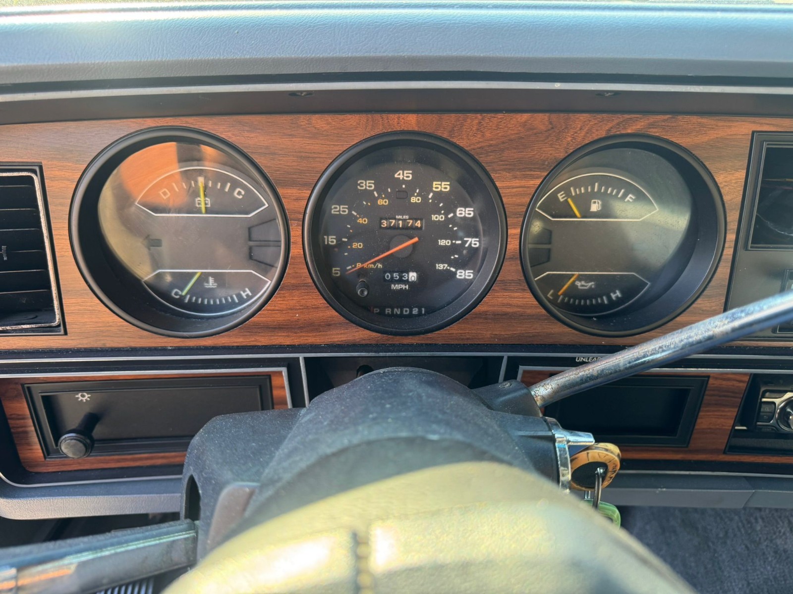 Dodge-Ramcharger-1988-SUV-4