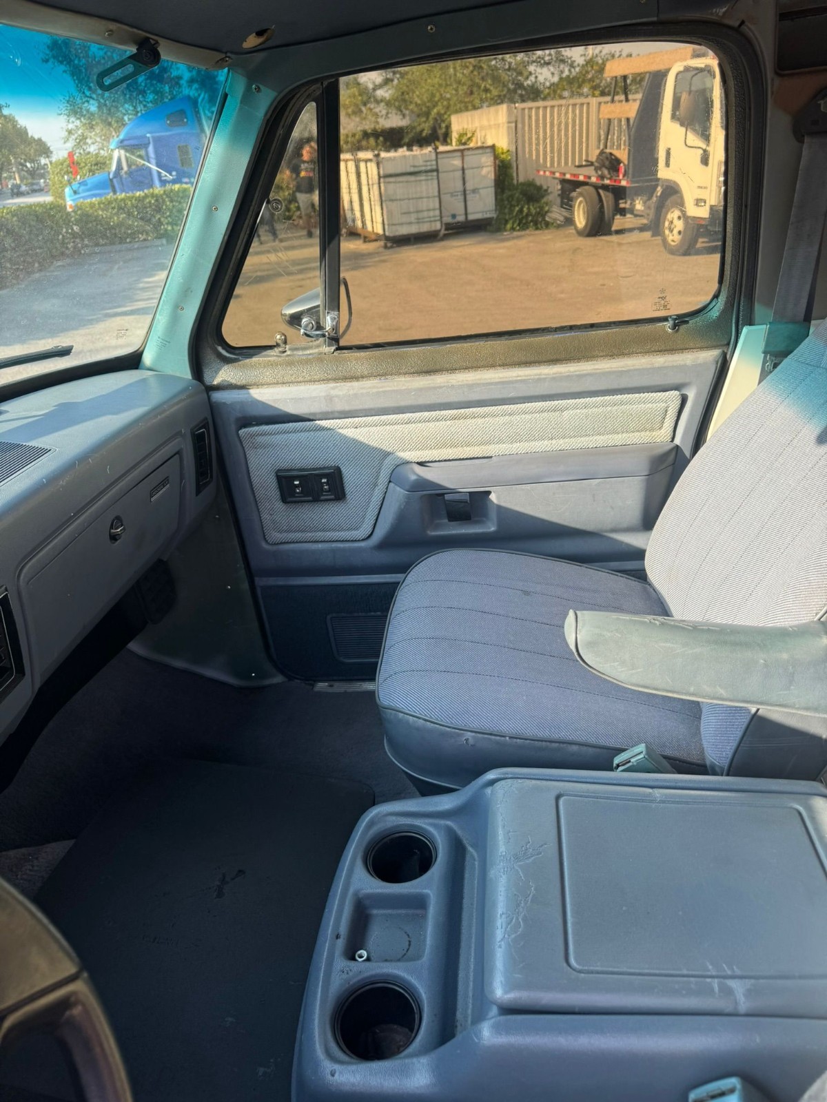 Dodge-Ramcharger-1988-SUV-6