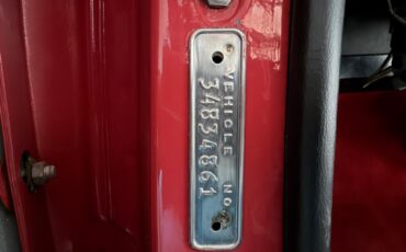 Dodge-Royal-lancer-1955-red-white-black-white-and-black-11