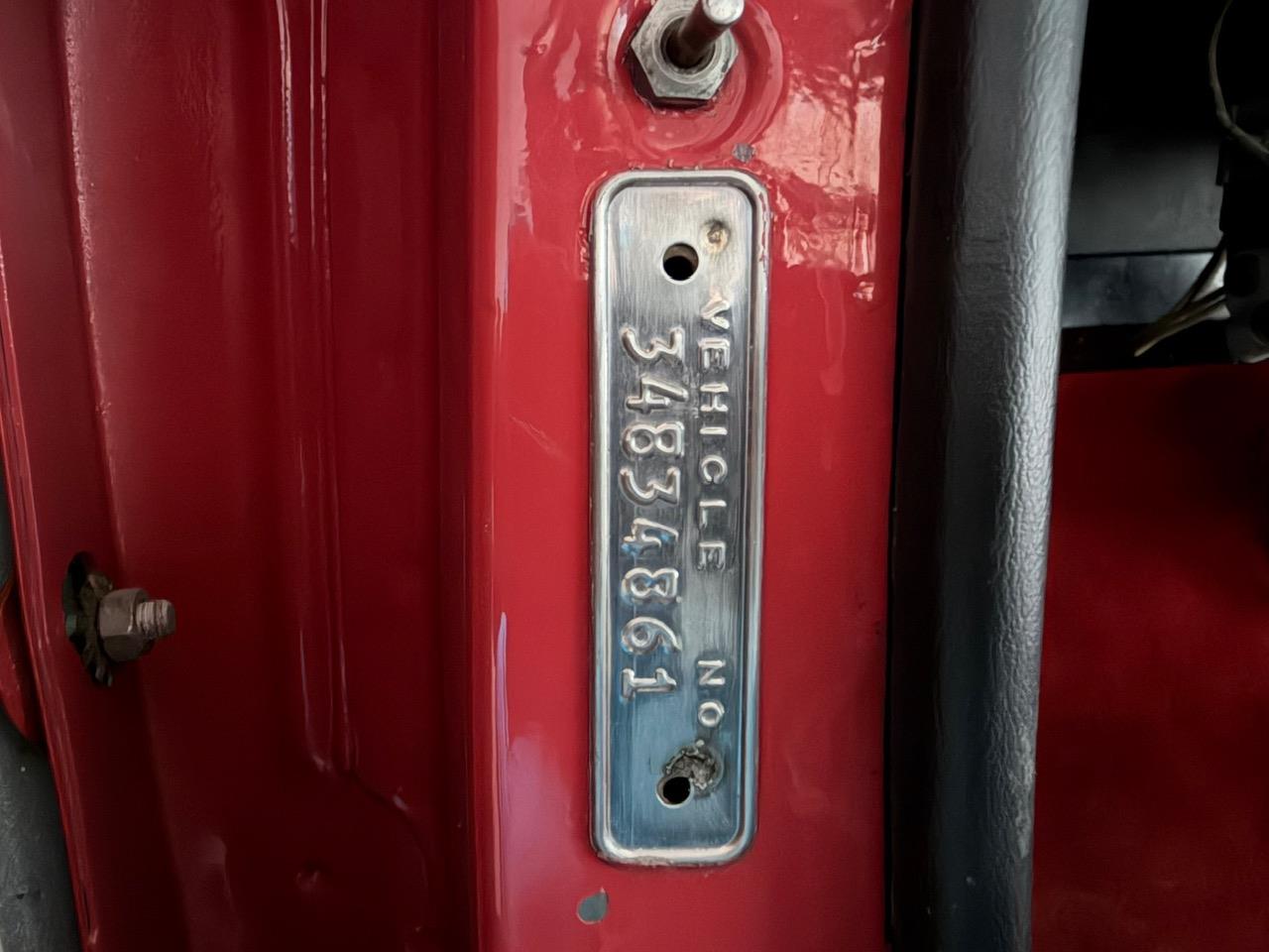 Dodge-Royal-lancer-1955-red-white-black-white-and-black-11