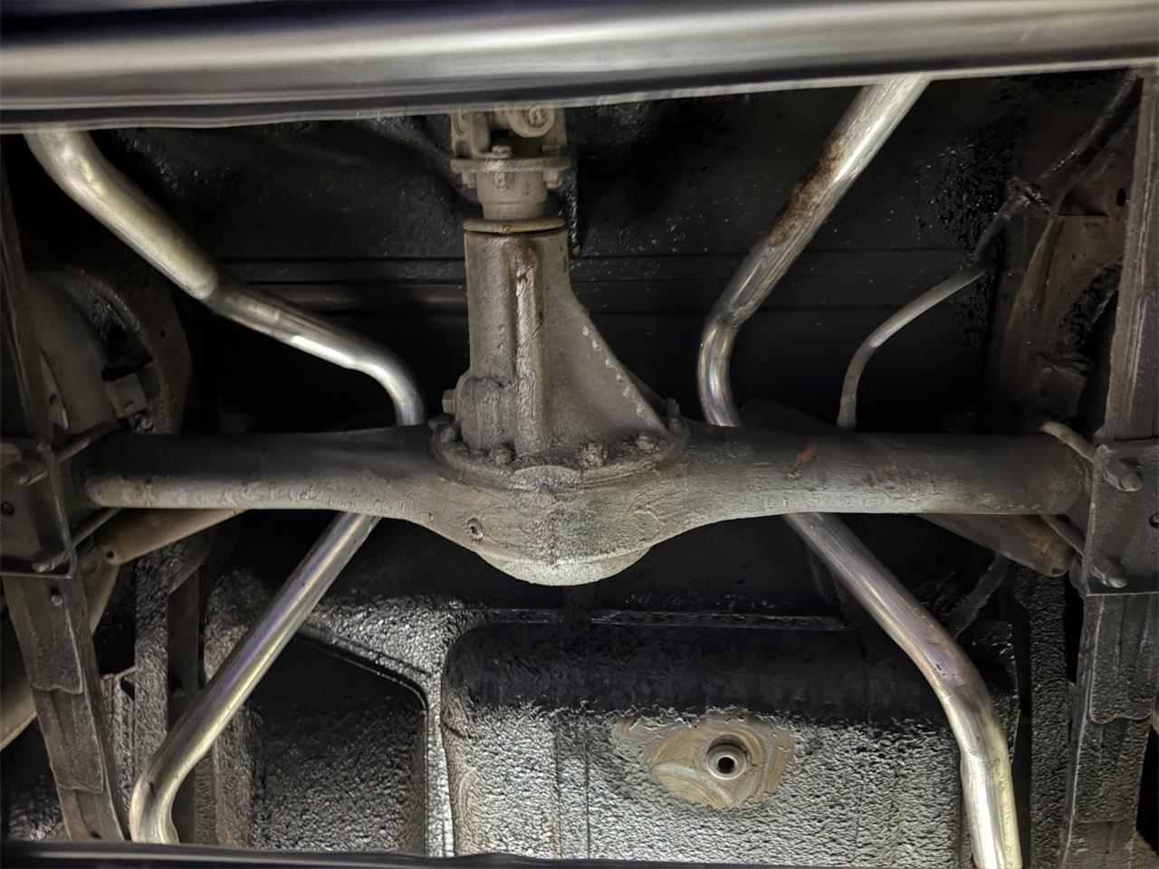 Dodge-Royal-lancer-1955-red-white-black-white-and-black-12