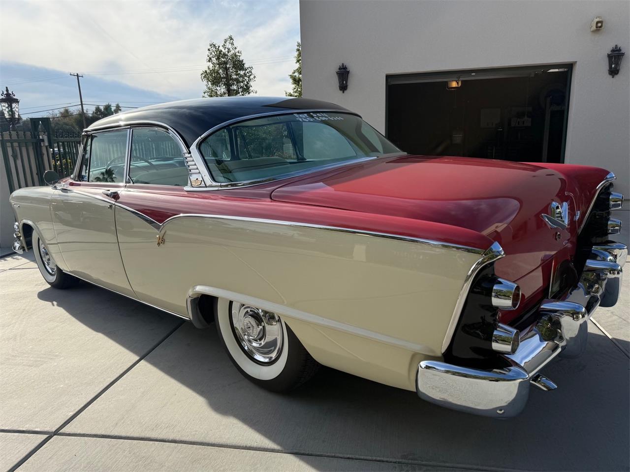 Dodge-Royal-lancer-1955-red-white-black-white-and-black-15
