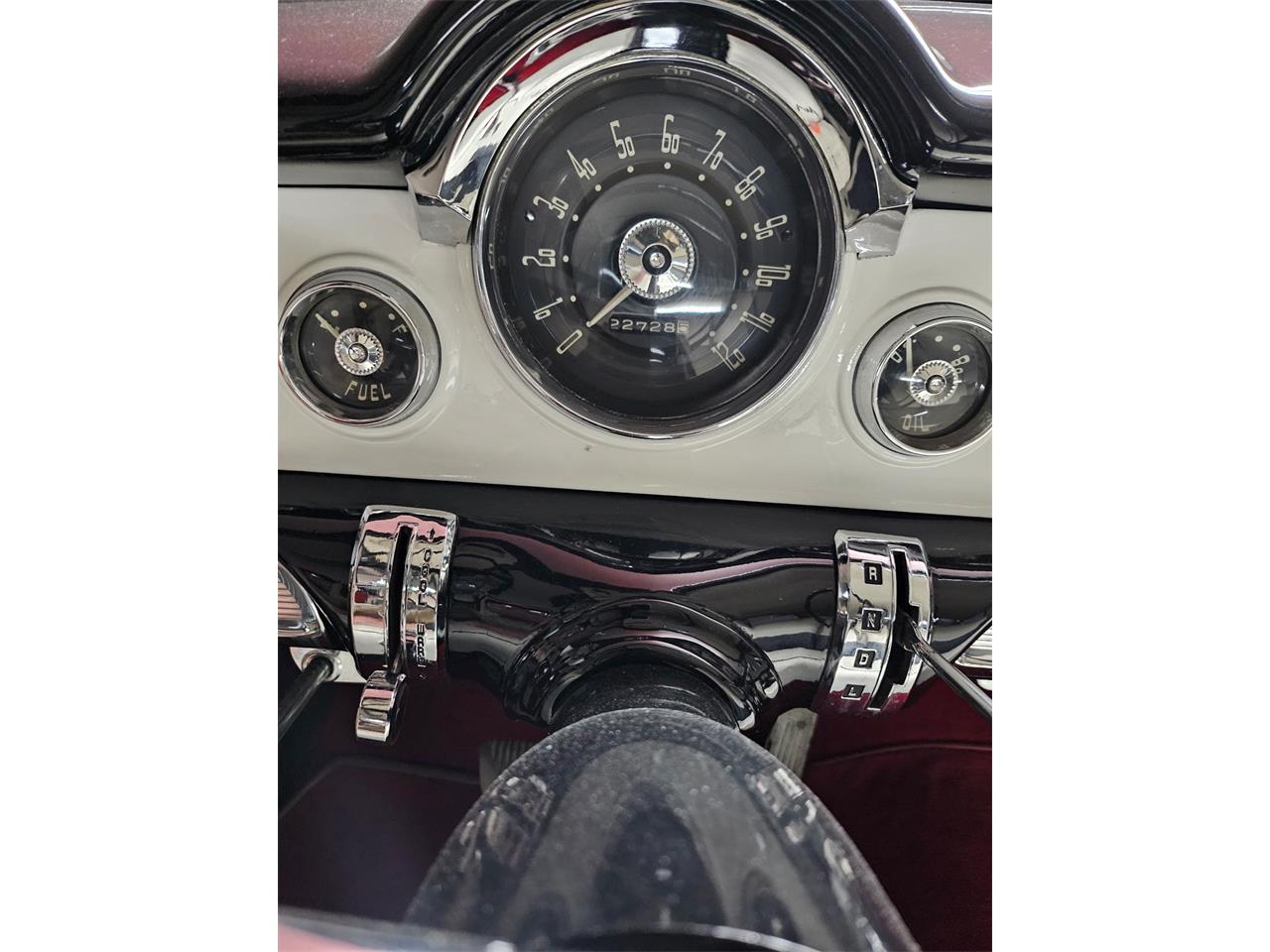 Dodge-Royal-lancer-1955-red-white-black-white-and-black-2