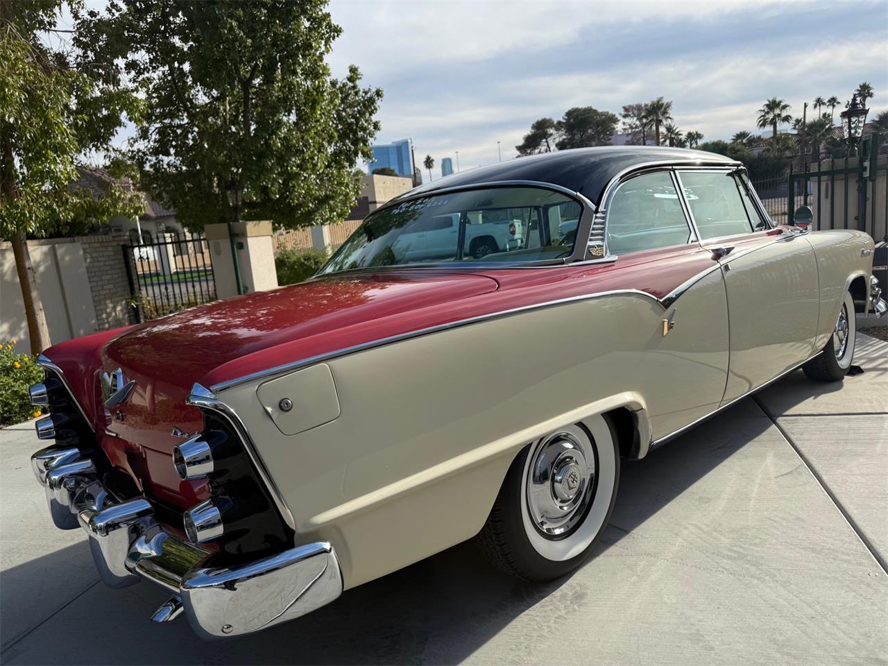 Dodge-Royal-lancer-1955-red-white-black-white-and-black-6