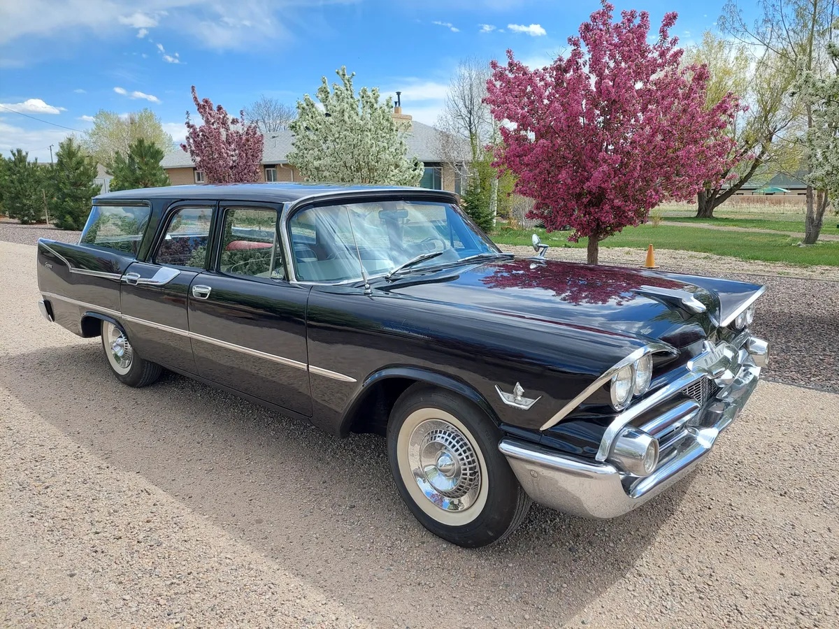 Dodge-Sierra-1959-Black-Black-Red-amp-Silver-1