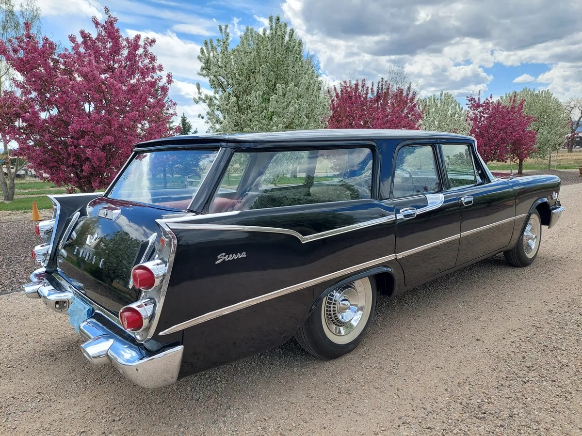 Dodge-Sierra-1959-Black-Black-Red-amp-Silver-3