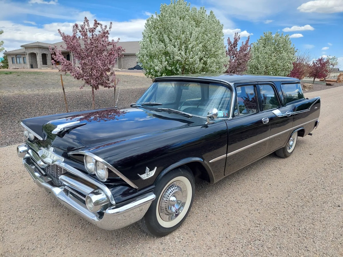 Dodge-Sierra-1959-Black-Black-Red-amp-Silver-6