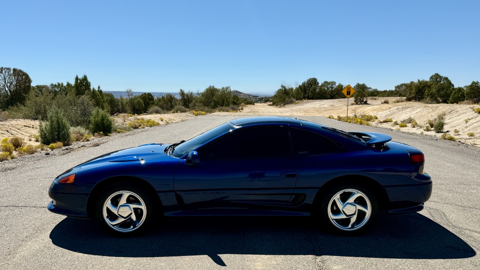 Dodge-Stealth-1993-Coupe-3