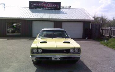 Dodge-Super-Bee-1969-Coupe-2