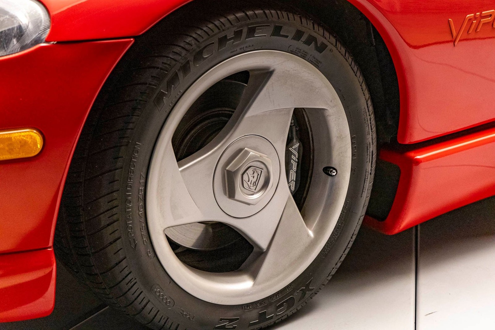 Dodge-Viper-1992-Convertible-12