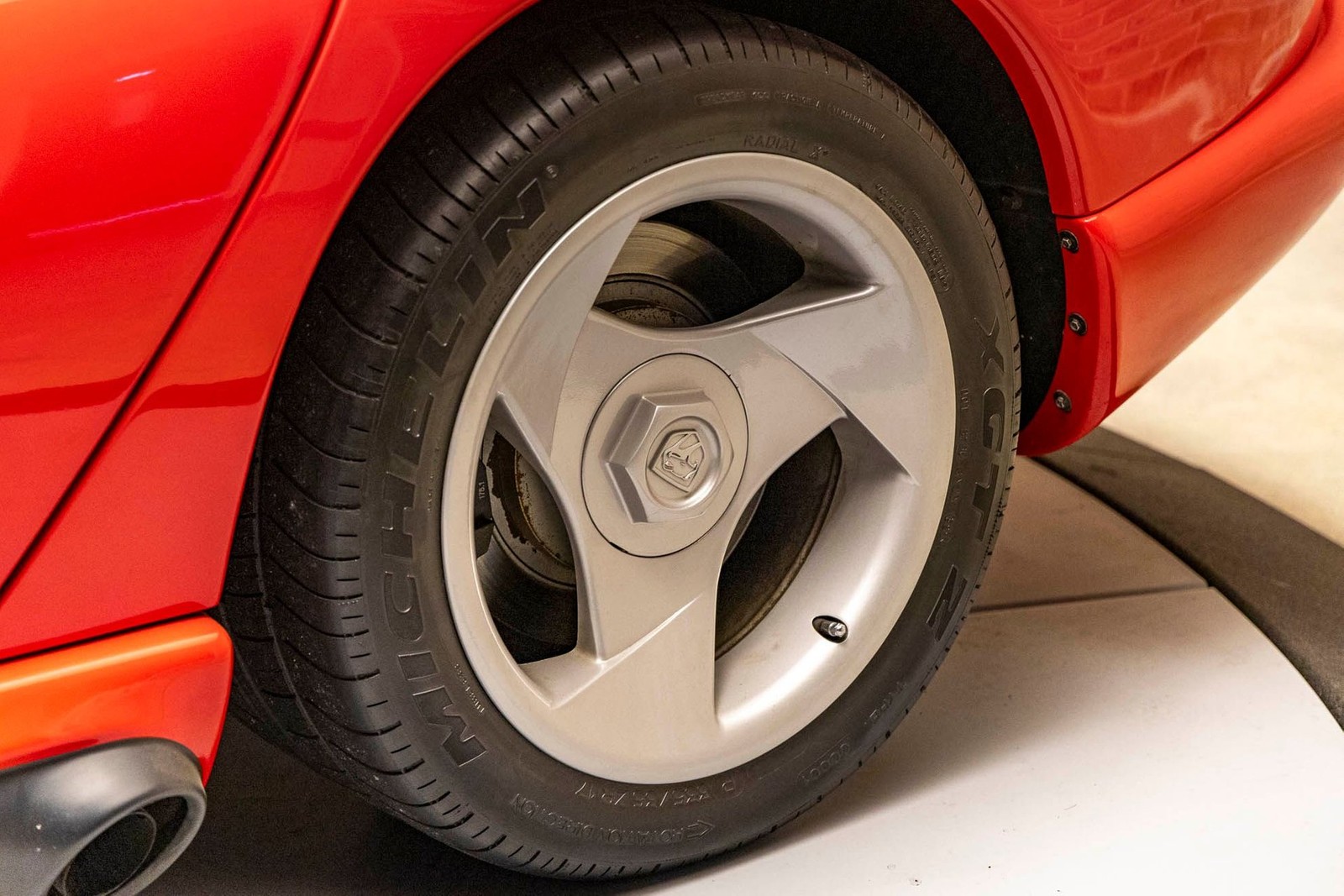 Dodge-Viper-1992-Convertible-13