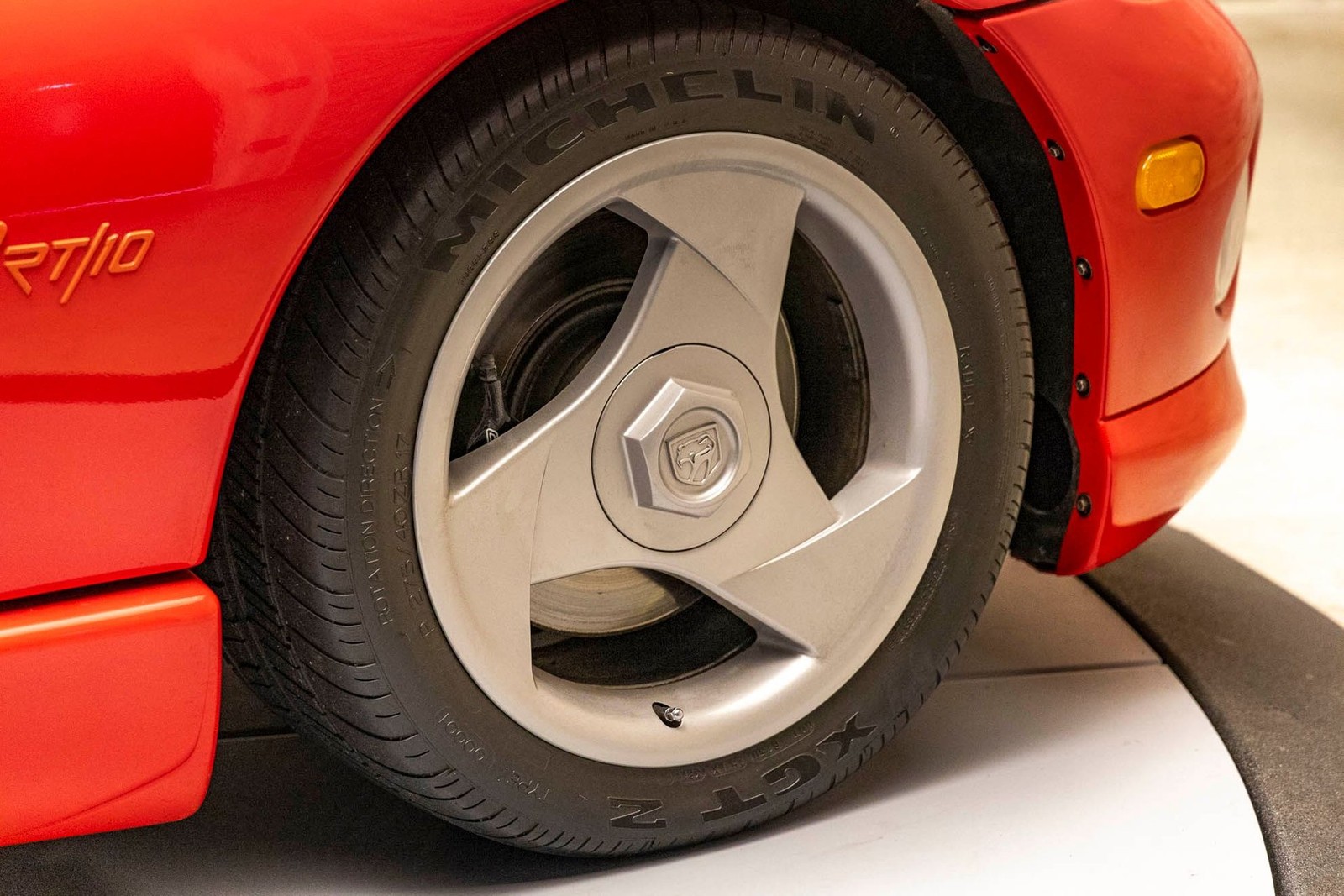 Dodge-Viper-1992-Convertible-15