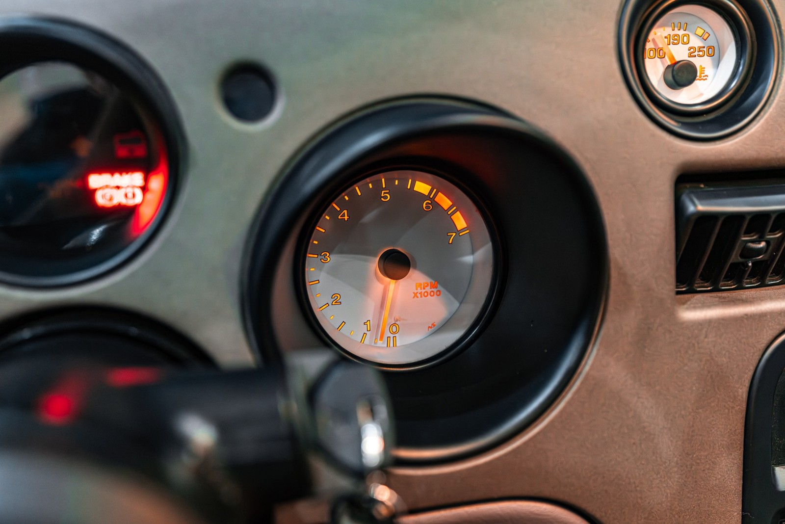 Dodge-Viper-1993-Convertible-12