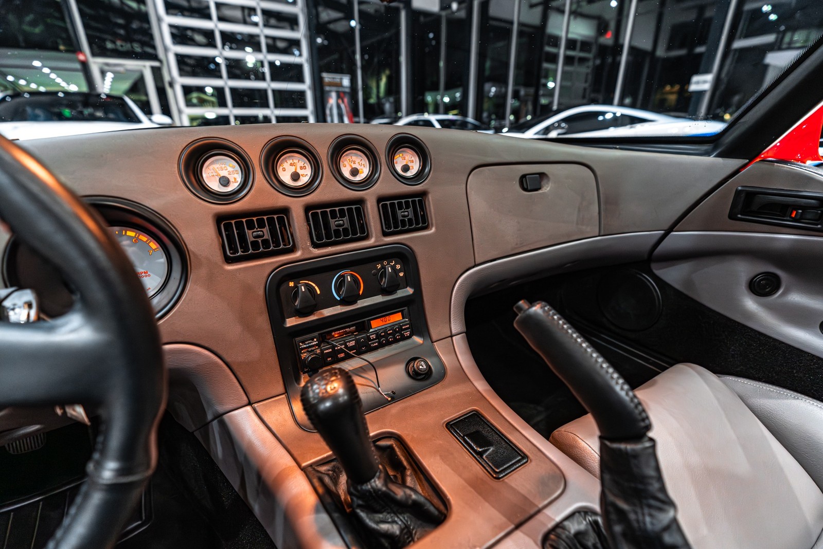 Dodge-Viper-1993-Convertible-13