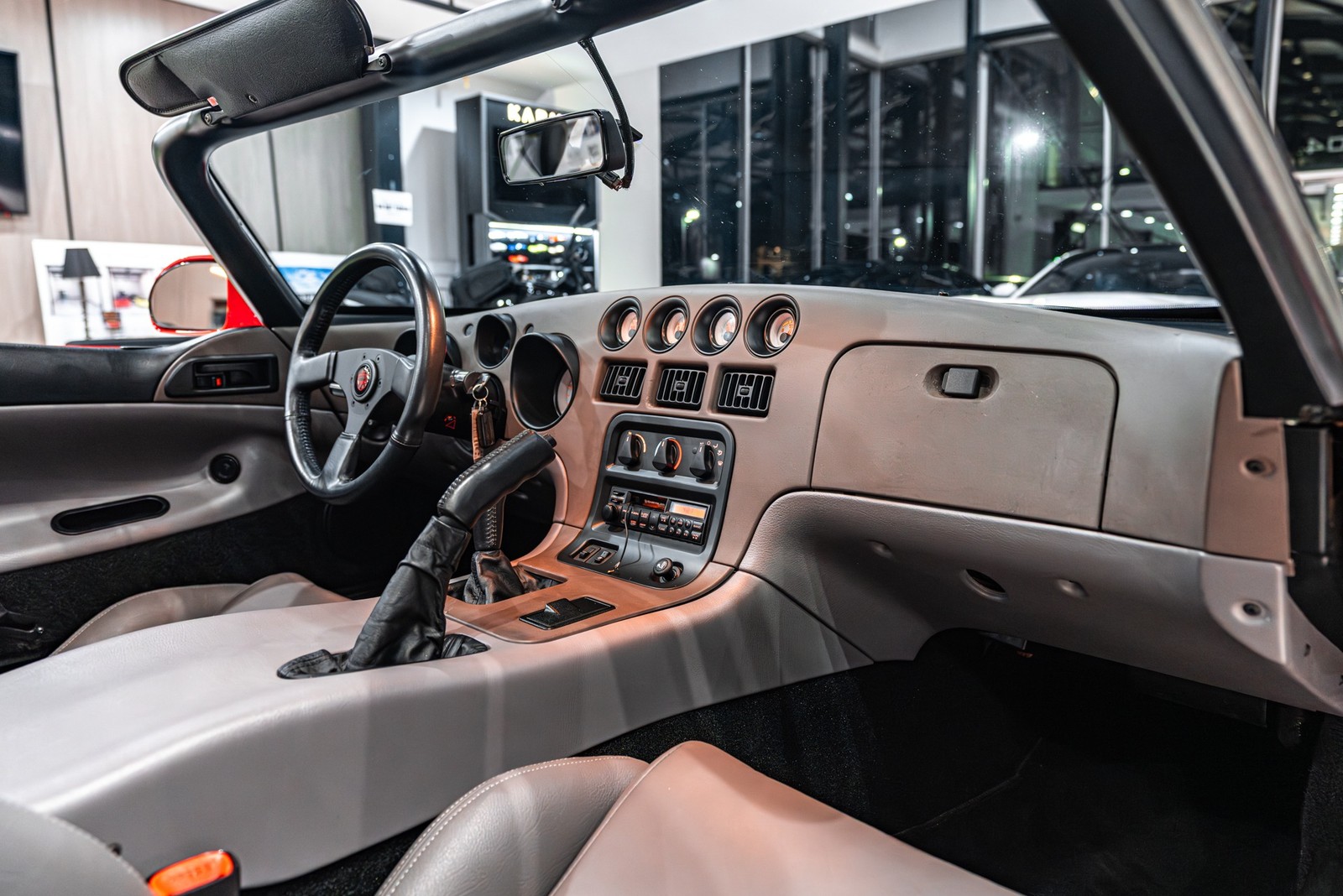 Dodge-Viper-1993-Convertible-21