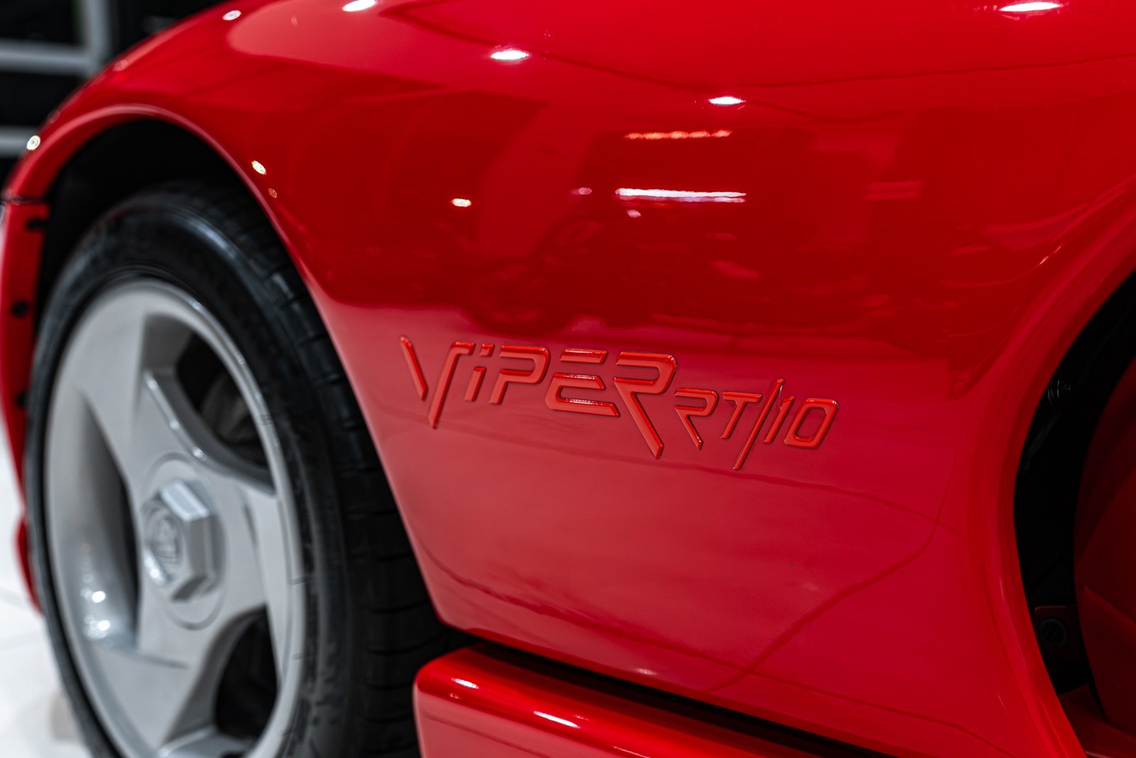 Dodge-Viper-1993-Convertible-34