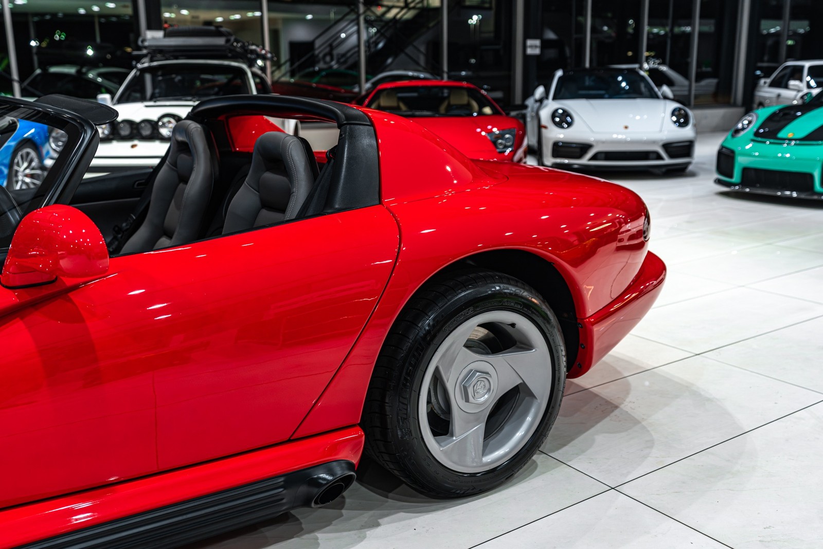 Dodge-Viper-1993-Convertible-37