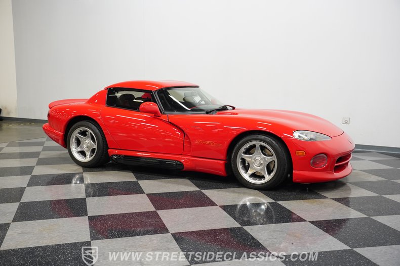 Dodge-Viper-1994-Viper-Red-Gray-32