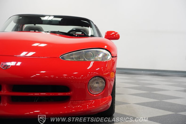 Dodge-Viper-1994-Viper-Red-Gray-36