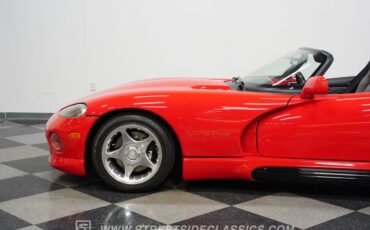Dodge-Viper-1994-Viper-Red-Gray-39