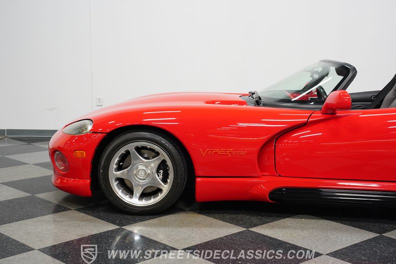 Dodge-Viper-1994-Viper-Red-Gray-39