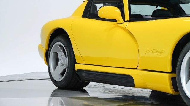 Dodge-Viper-1995-Convertible-15