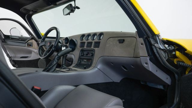 Dodge-Viper-1995-Convertible-16