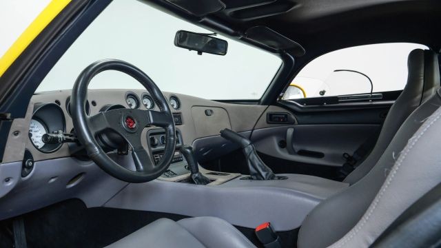 Dodge-Viper-1995-Convertible-21