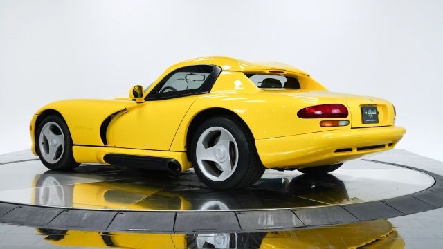 Dodge-Viper-1995-Convertible-3