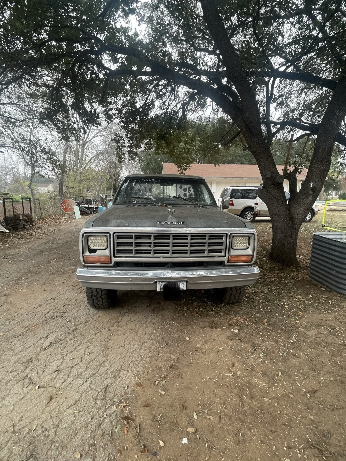 Dodge-W-Series-1984-1