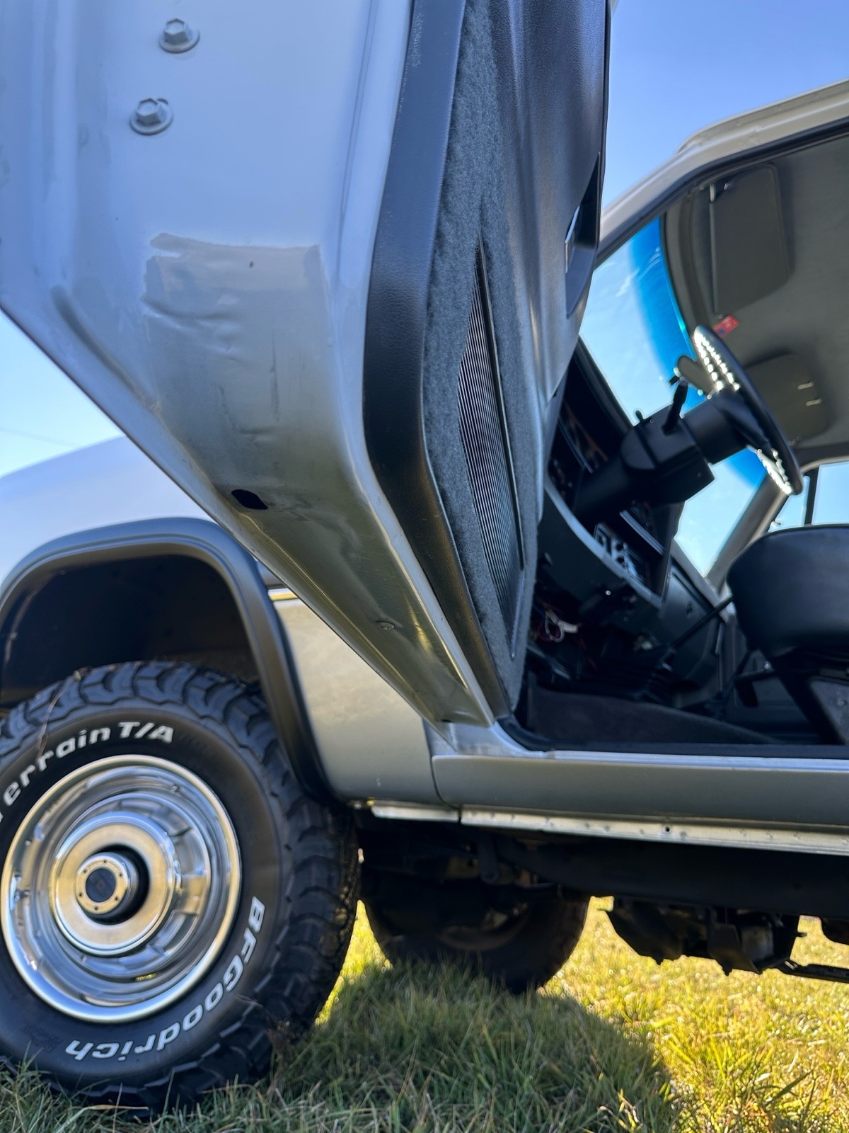 Dodge-W-Series-1992-11