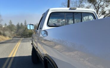 Dodge-W-Series-1992-35